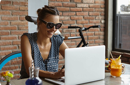 Pixel perfect design and clear code delivered to you